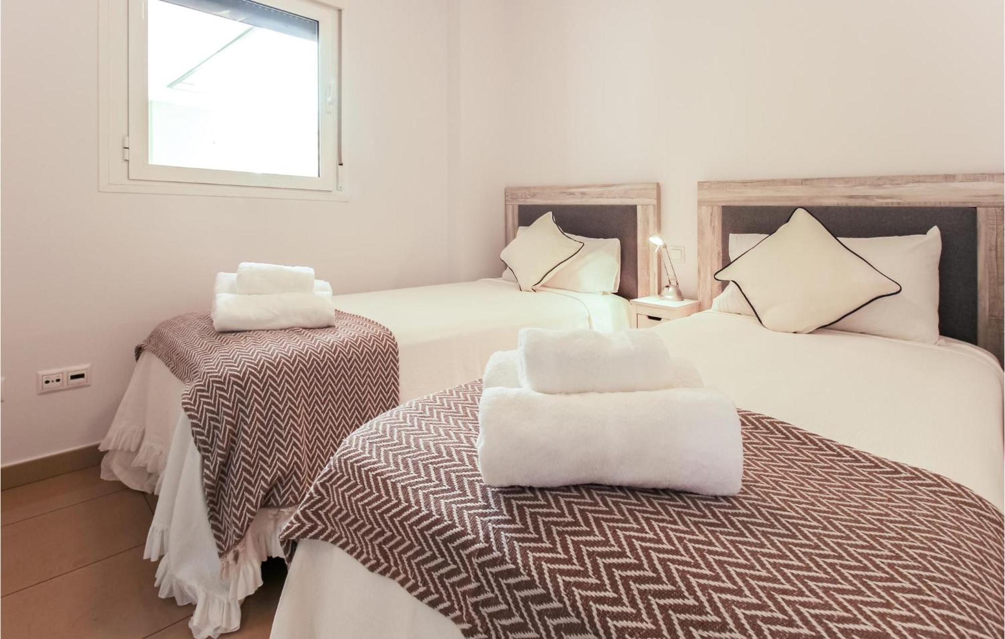 Awesome Apartment In Orihuela With Kitchen 弗拉门卡海滩 外观 照片